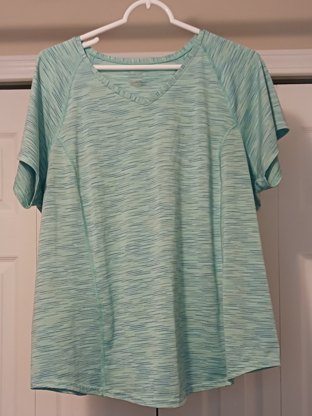 #222 3/$18 - Tek Gear Green Short Sleeve Top Size 1X